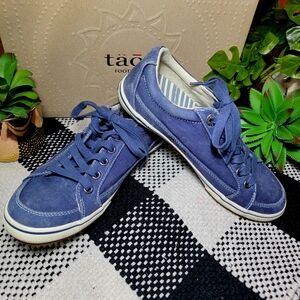 Taos Women's Moc Star 2 Canvas Sneaker, Navy Blue, Size 6, EUC